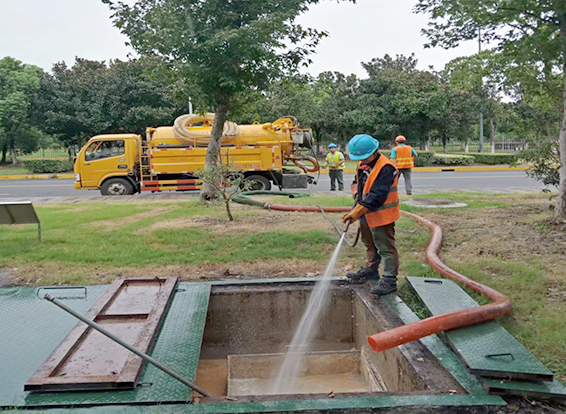 石渠化油池清理